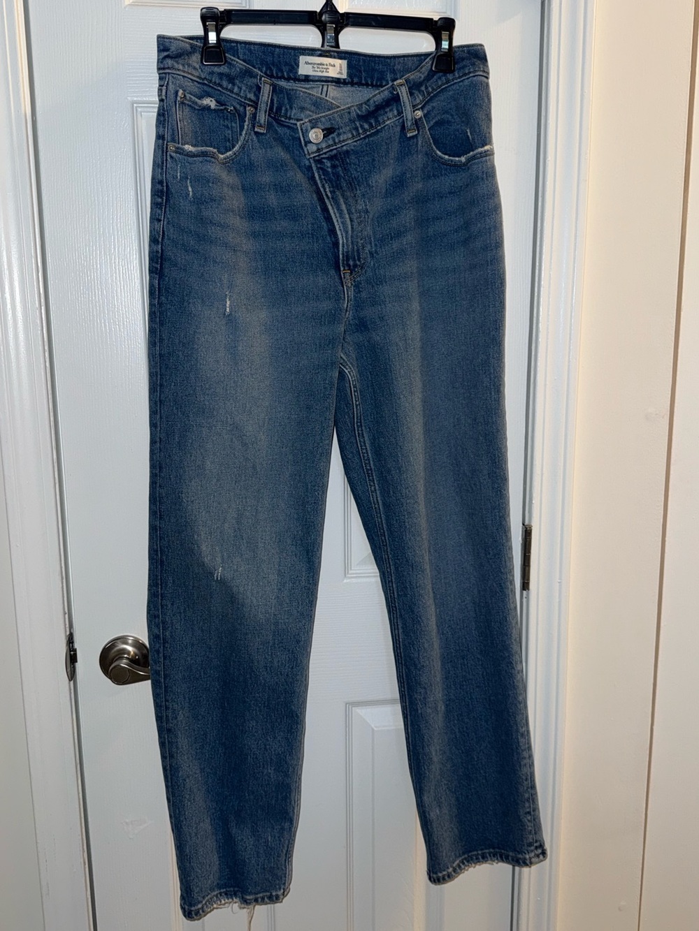 Abercrombie & Fitch 90s Straight Criss Cross Waist Jeans 31/12 Regular